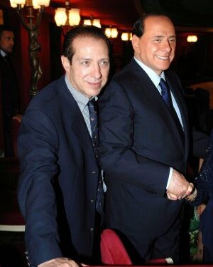 Berlusconi ascesa e discesa di un politico chiacchierato pt8